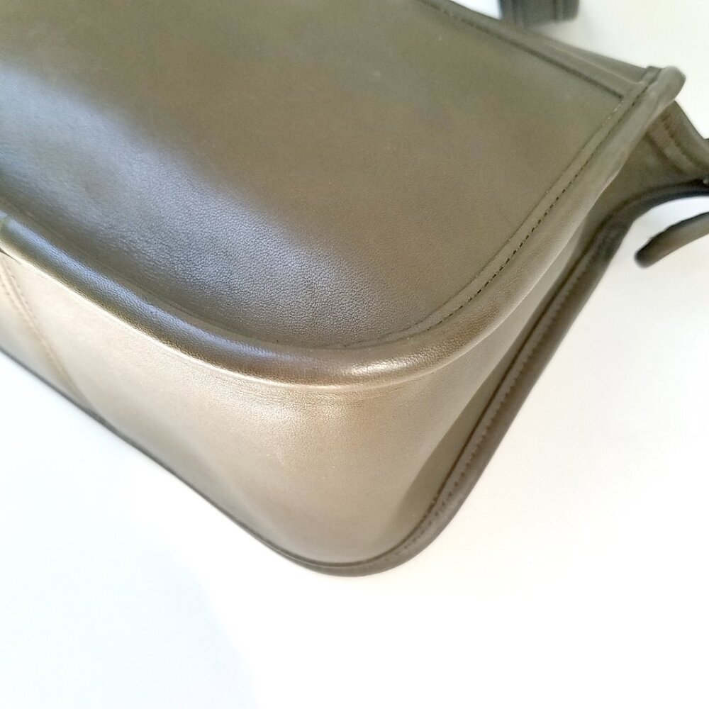 Vintage Coach Legacy Small Flap Bag Olive Green #9965 - Picture 9 of 12